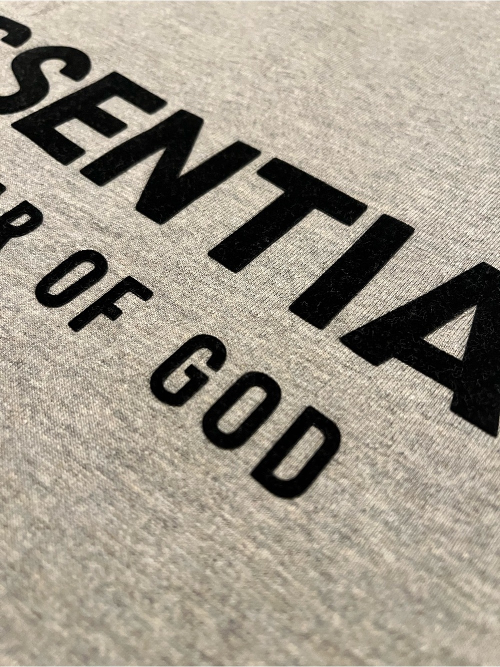 NWT Fear of God ESSENTIALS Men's Dark Oatmeal - Logo T-Shirt medium - Picture 3 of 5